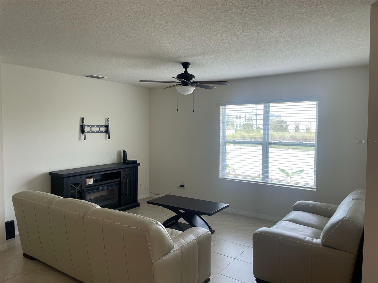 Image 10 of 24 For 2352 White Poppy Drive