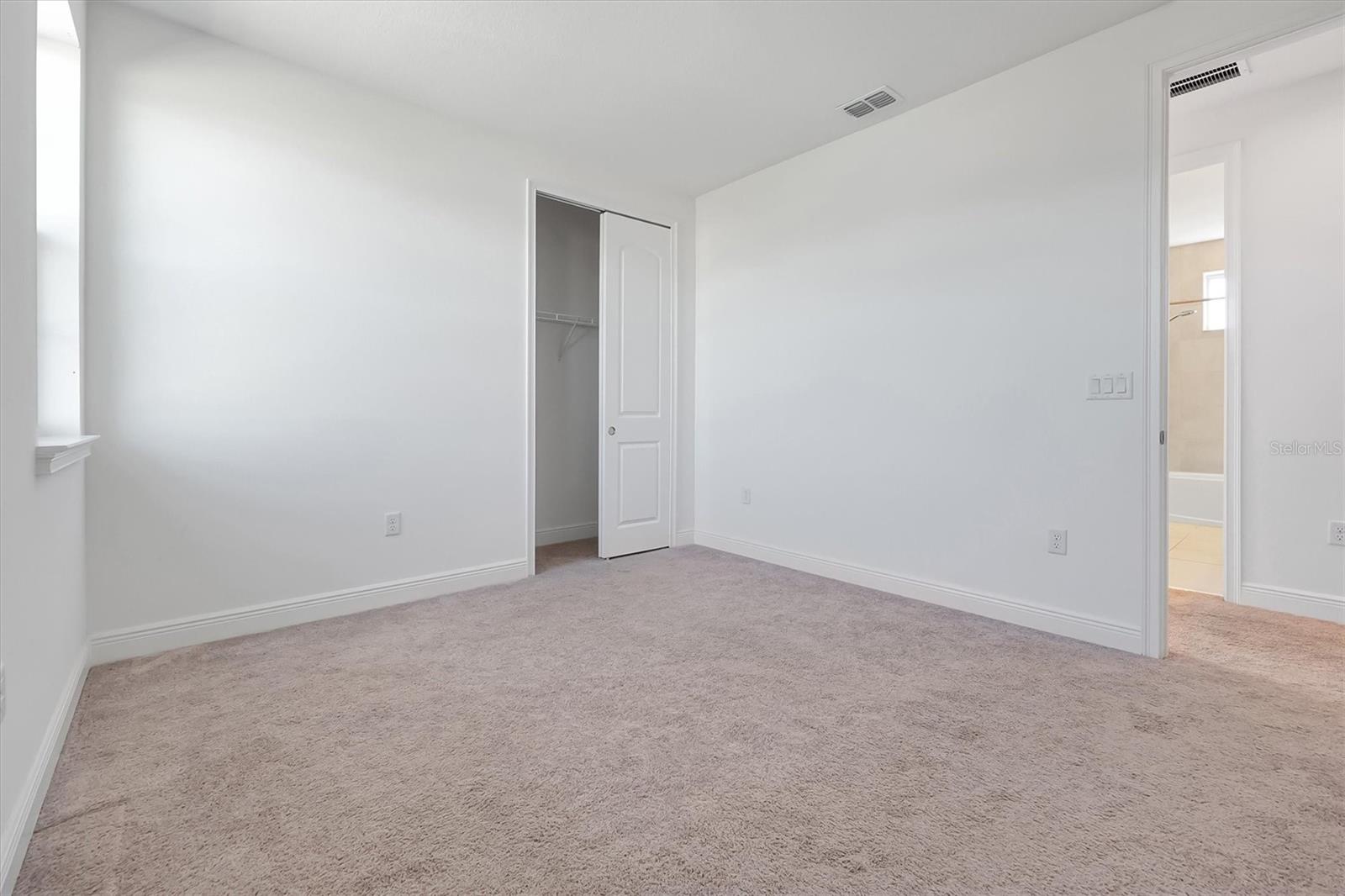 Image 29 of 59 For 5200 Myrtleleaf Court