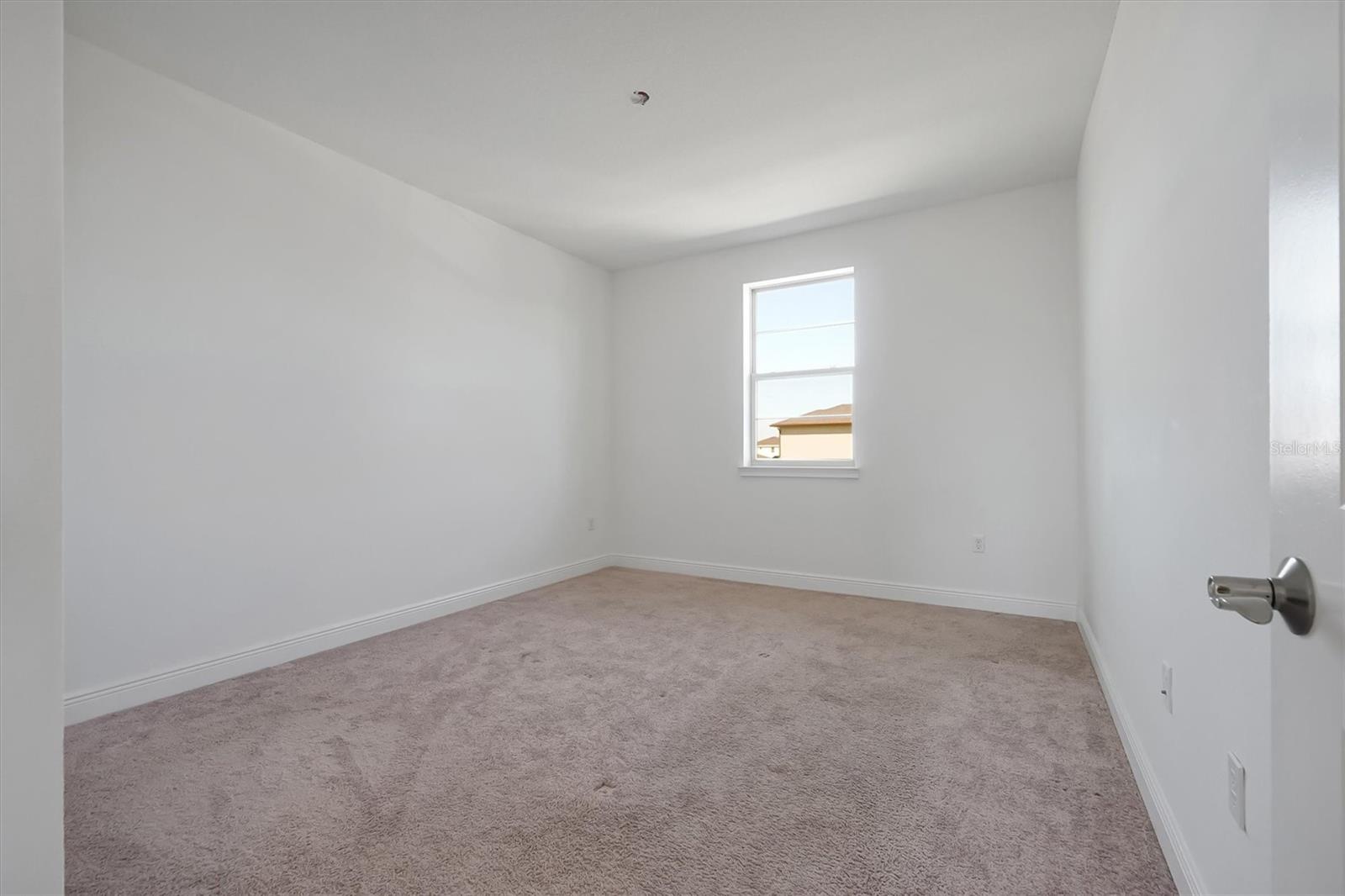 Image 34 of 59 For 5200 Myrtleleaf Court