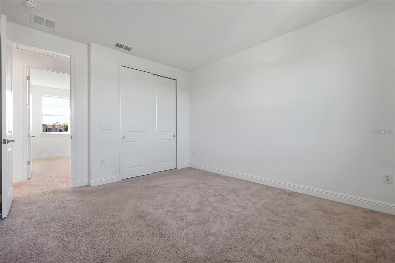 Image 35 of 59 For 5200 Myrtleleaf Court