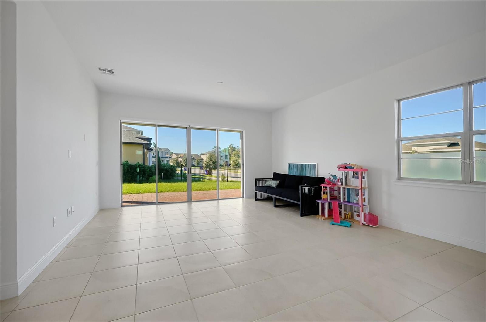 Image 8 of 59 For 5200 Myrtleleaf Court