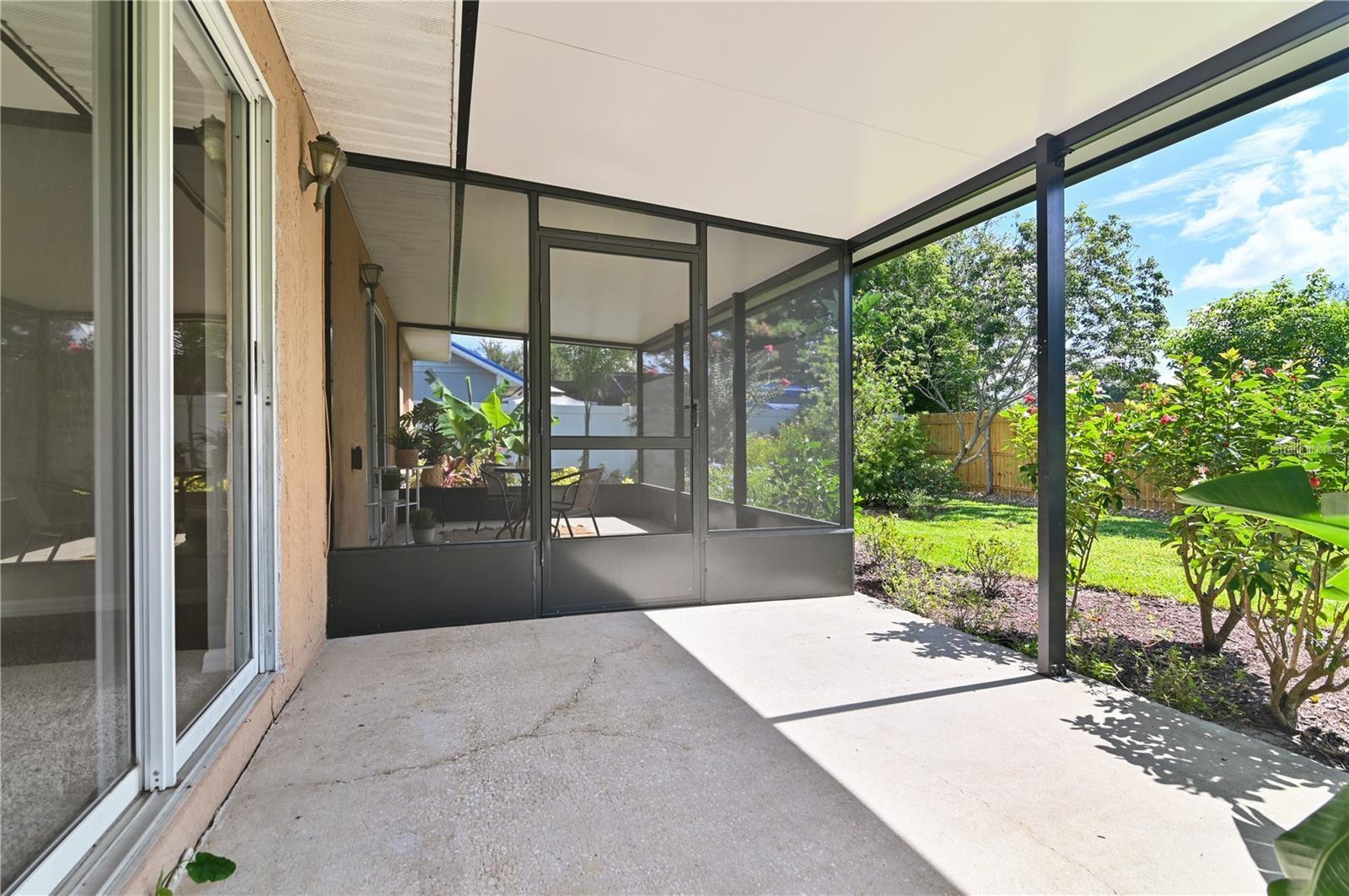 Image 13 of 14 For 929 Robinson Avenue
