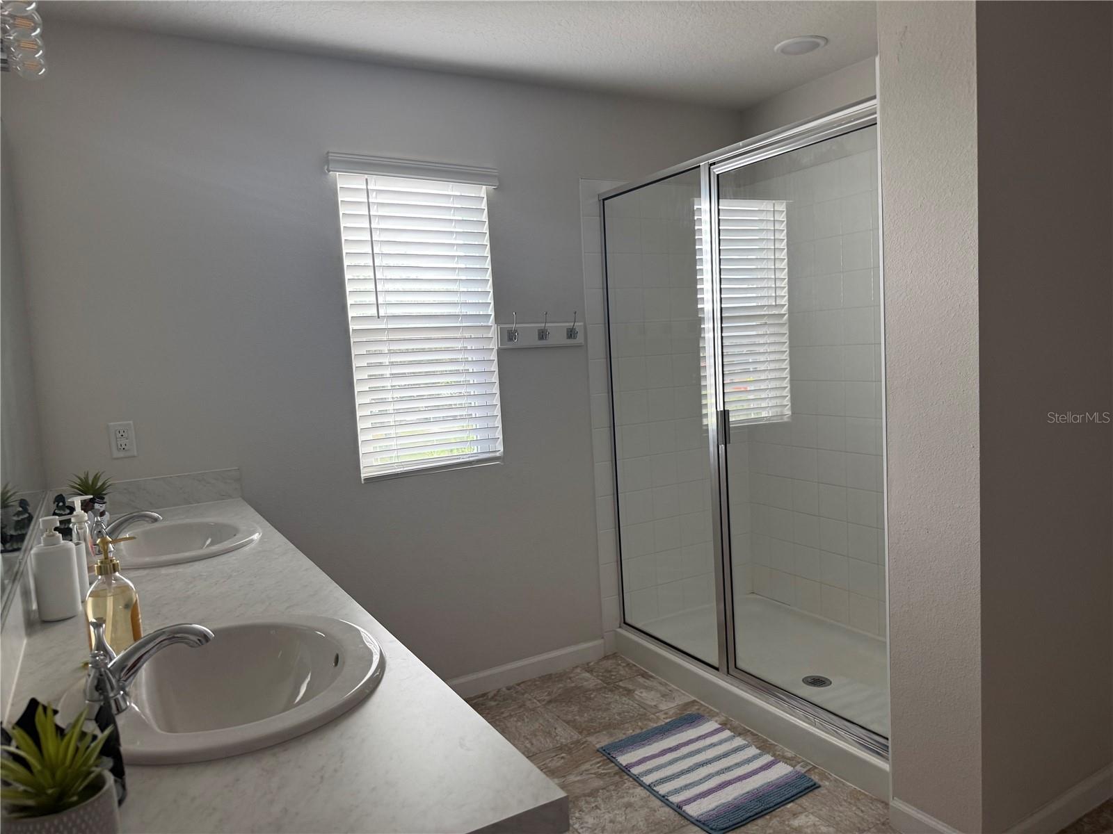 Image 18 of 23 For 1092 Sugarwood St