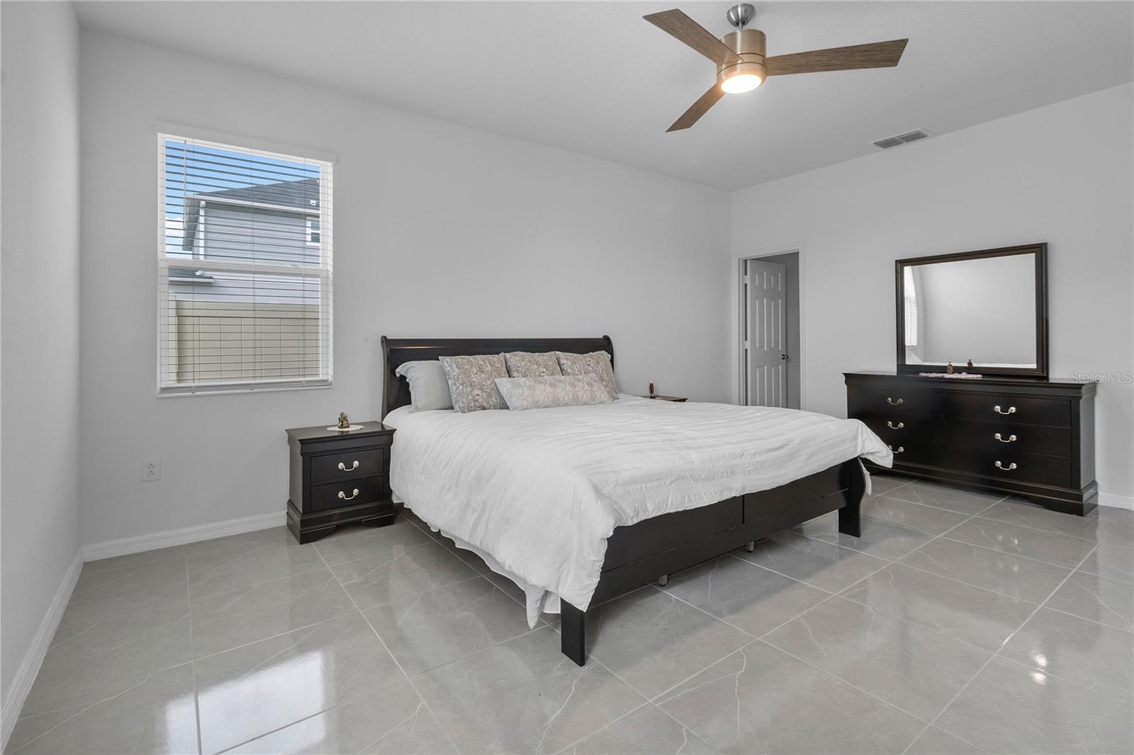 Image 11 of 21 For 9032 Hooton Way