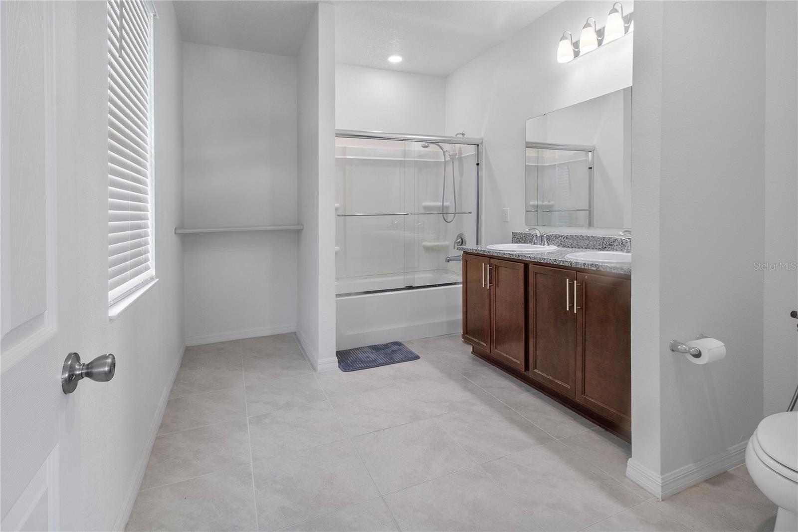 Image 14 of 21 For 9032 Hooton Way
