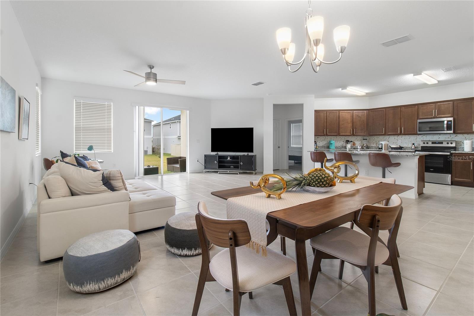 Image 4 of 21 For 9032 Hooton Way
