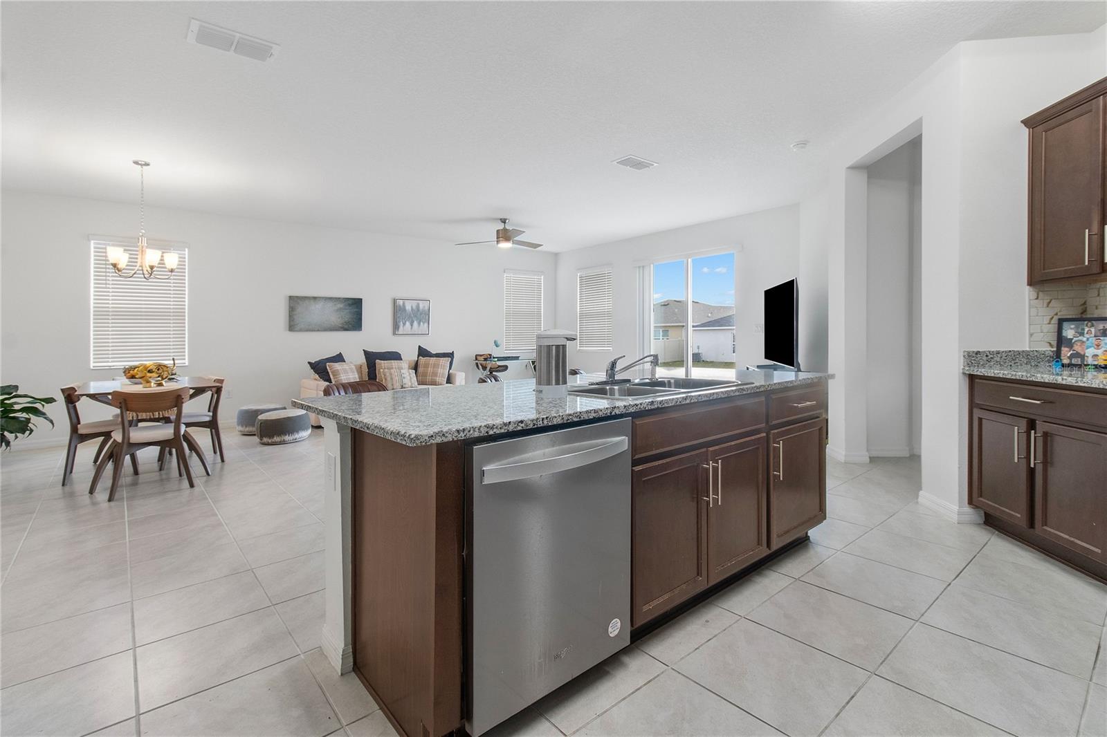 Image 8 of 21 For 9032 Hooton Way