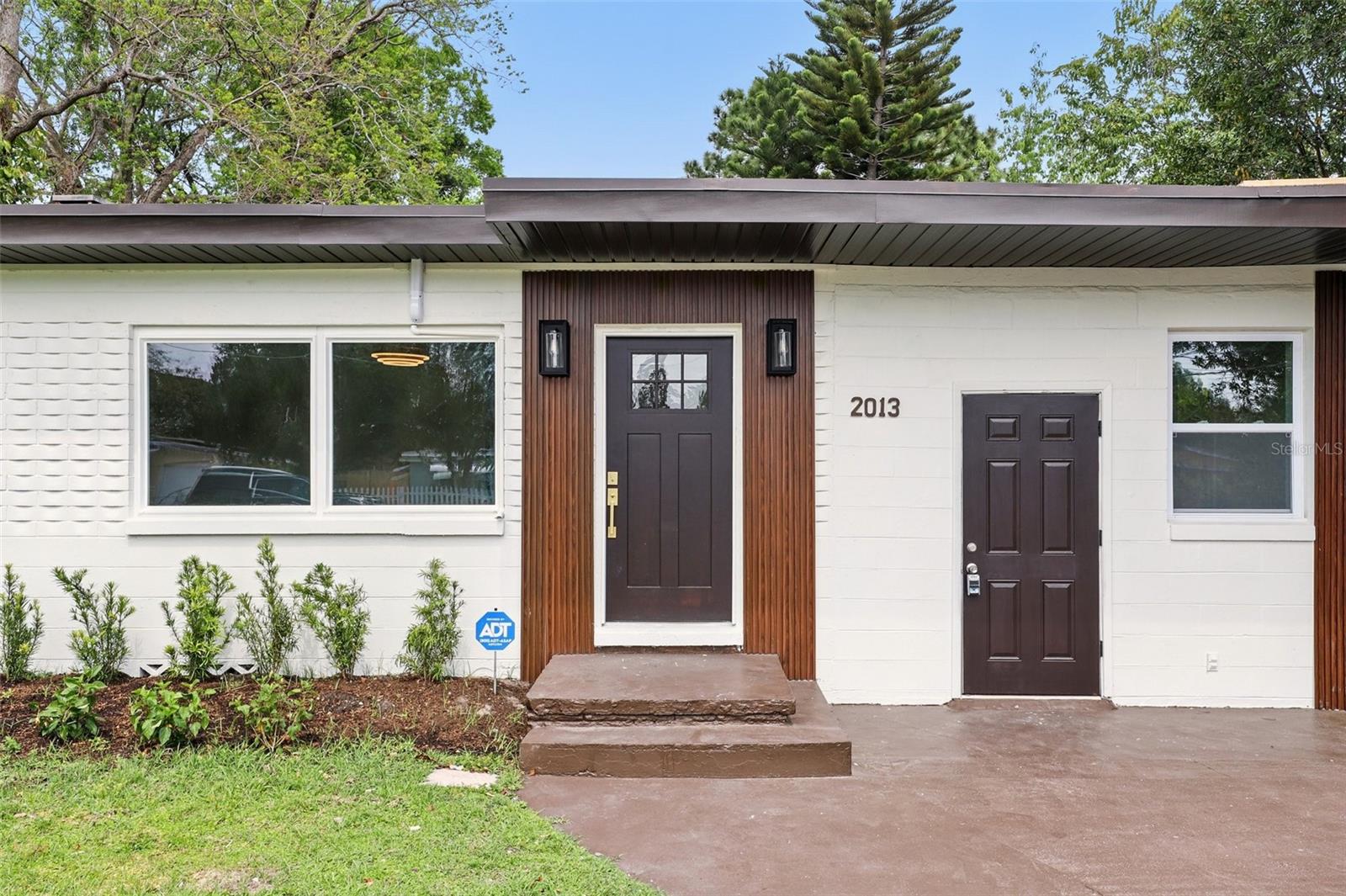 Image 2 of 16 For 2013 Pineway Drive