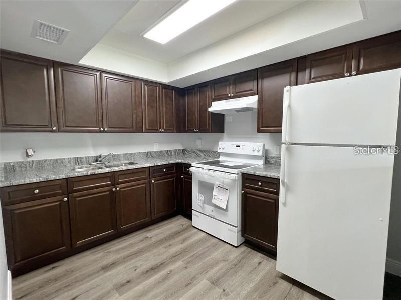Image 3 of 6 For 3008 Saint Paul Drive 3008