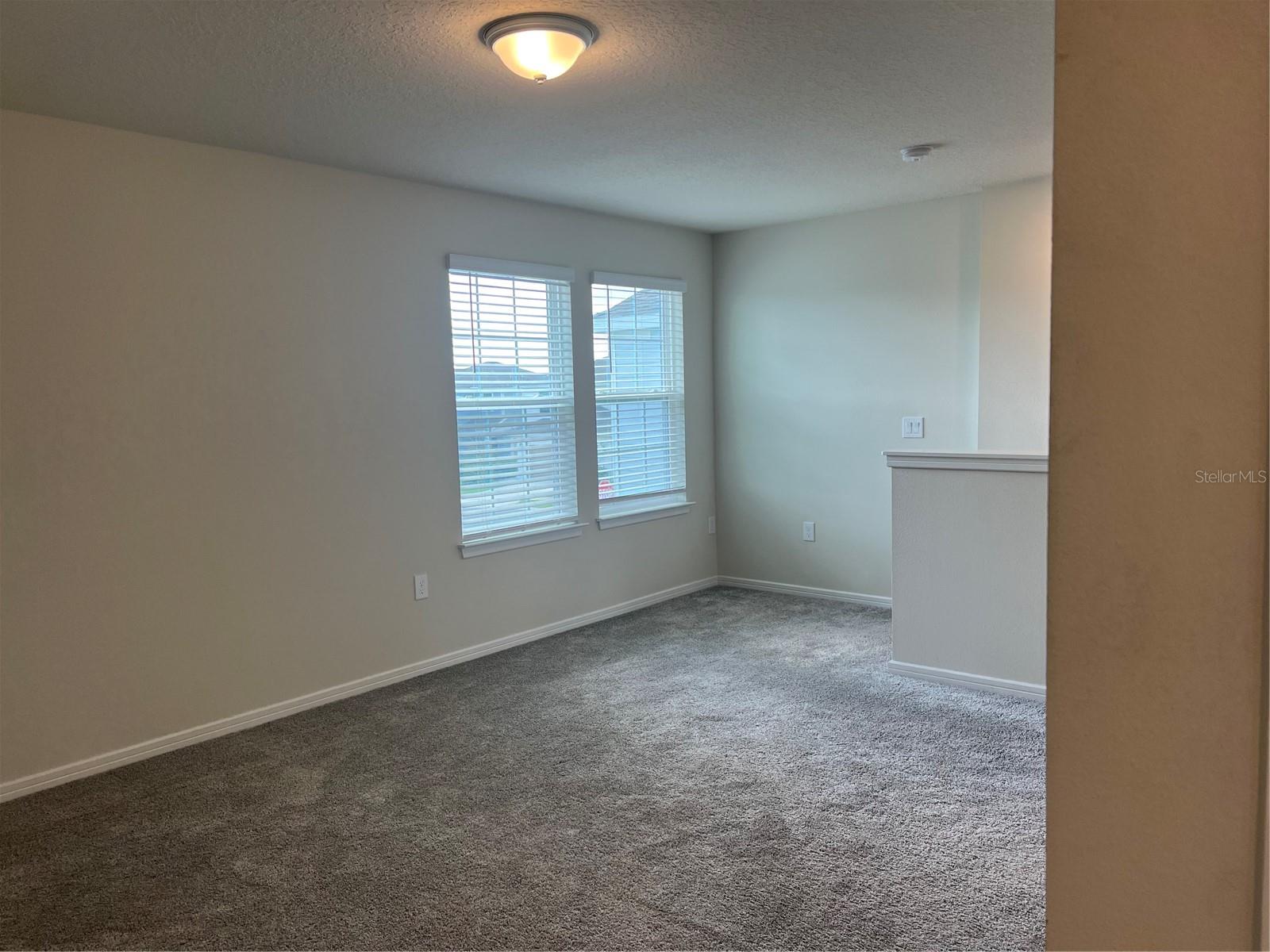 Image 14 of 31 For 2007 Alluring Lane