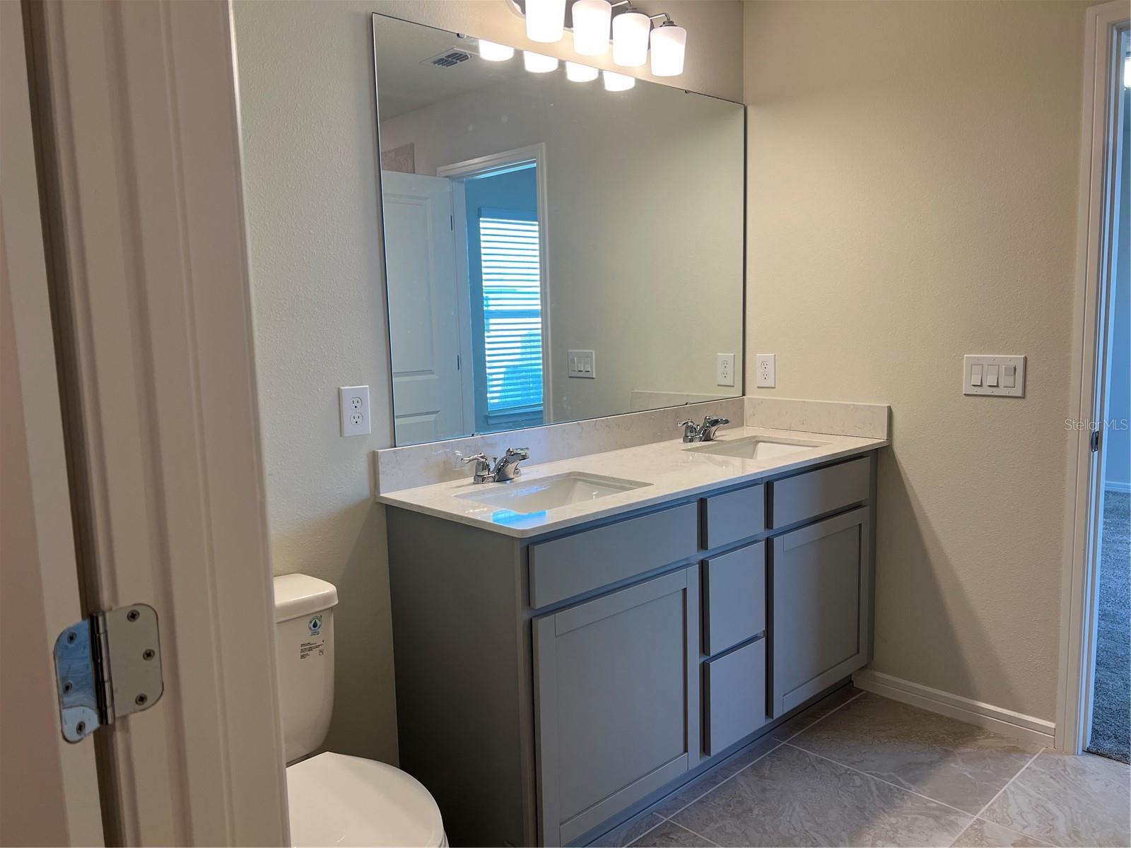 Image 22 of 31 For 2007 Alluring Lane