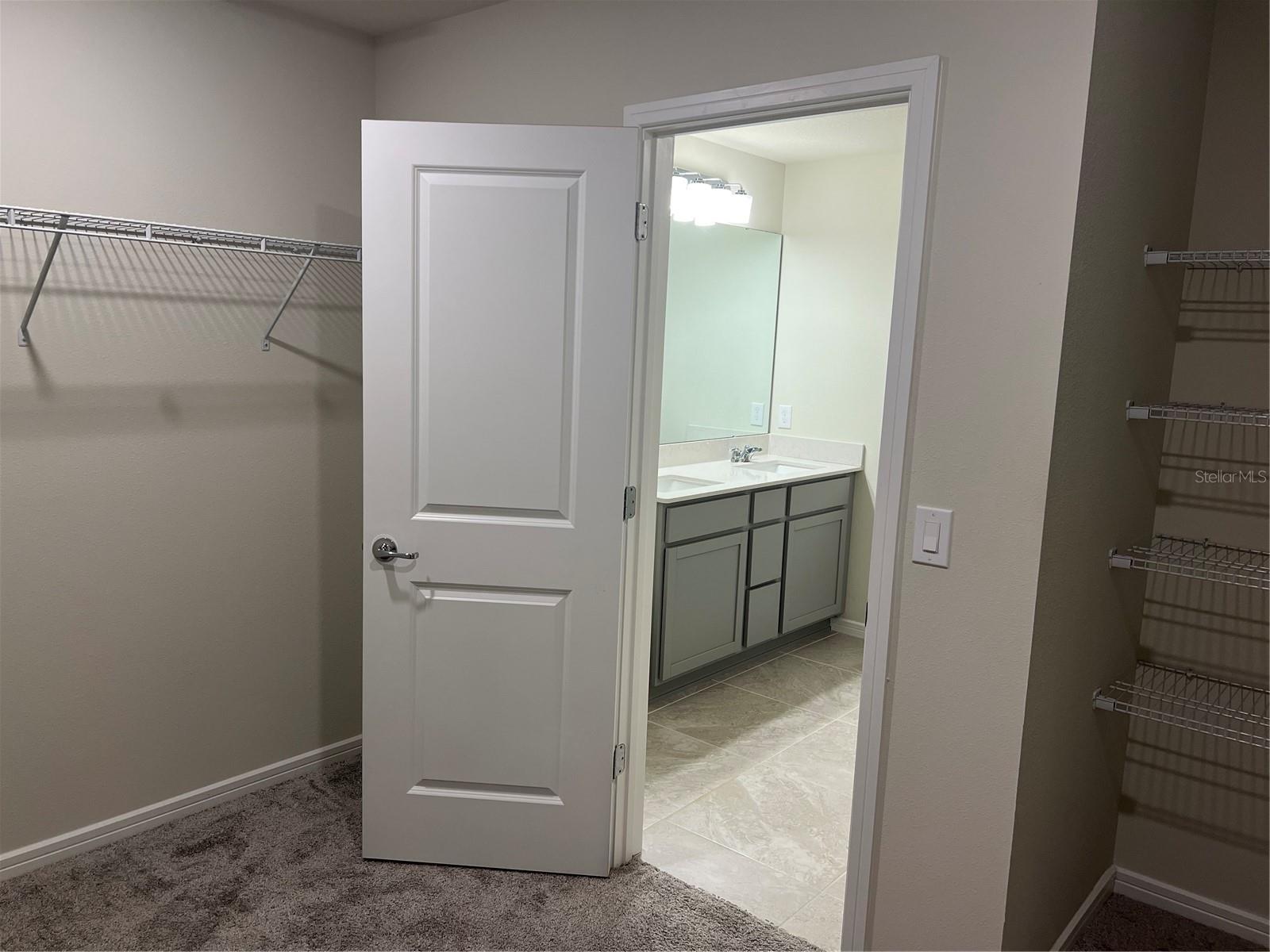 Image 24 of 31 For 2007 Alluring Lane