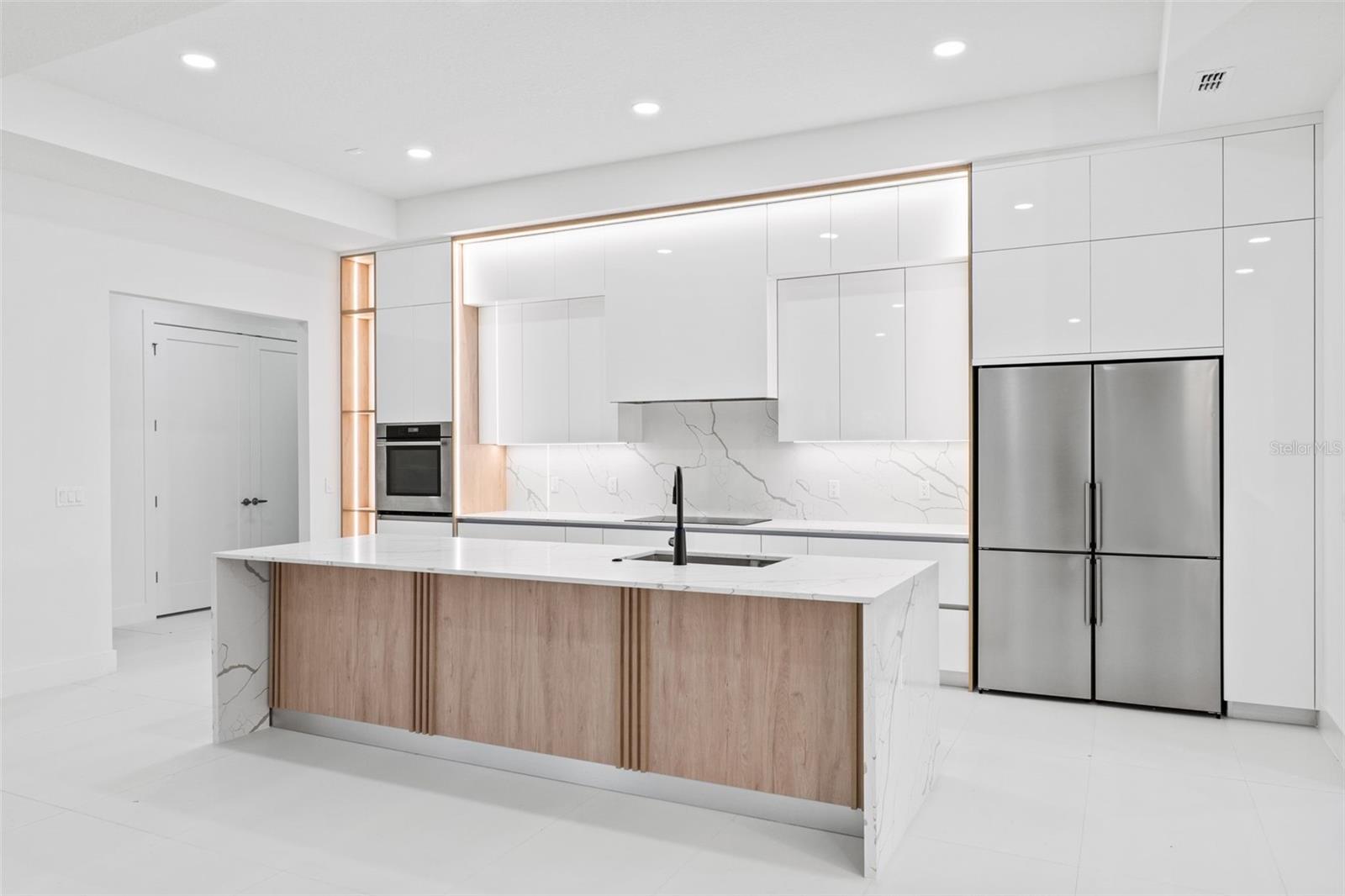 Image 21 of 68 For 1907 Positano Drive