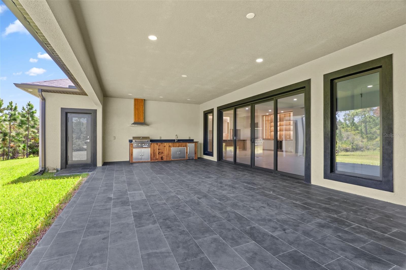 Image 28 of 68 For 1907 Positano Drive