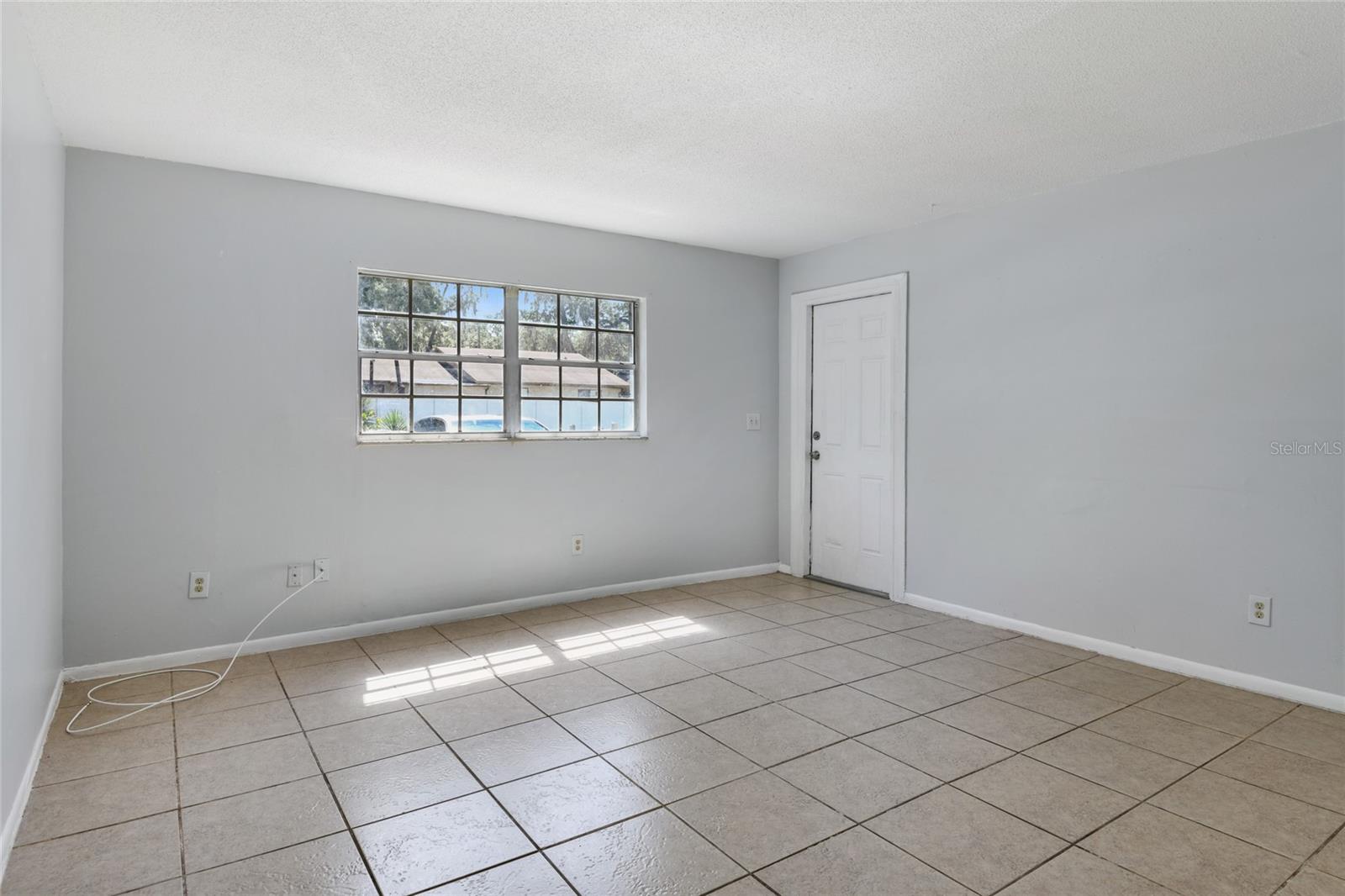 Image 2 of 6 For 408 Rosland Drive