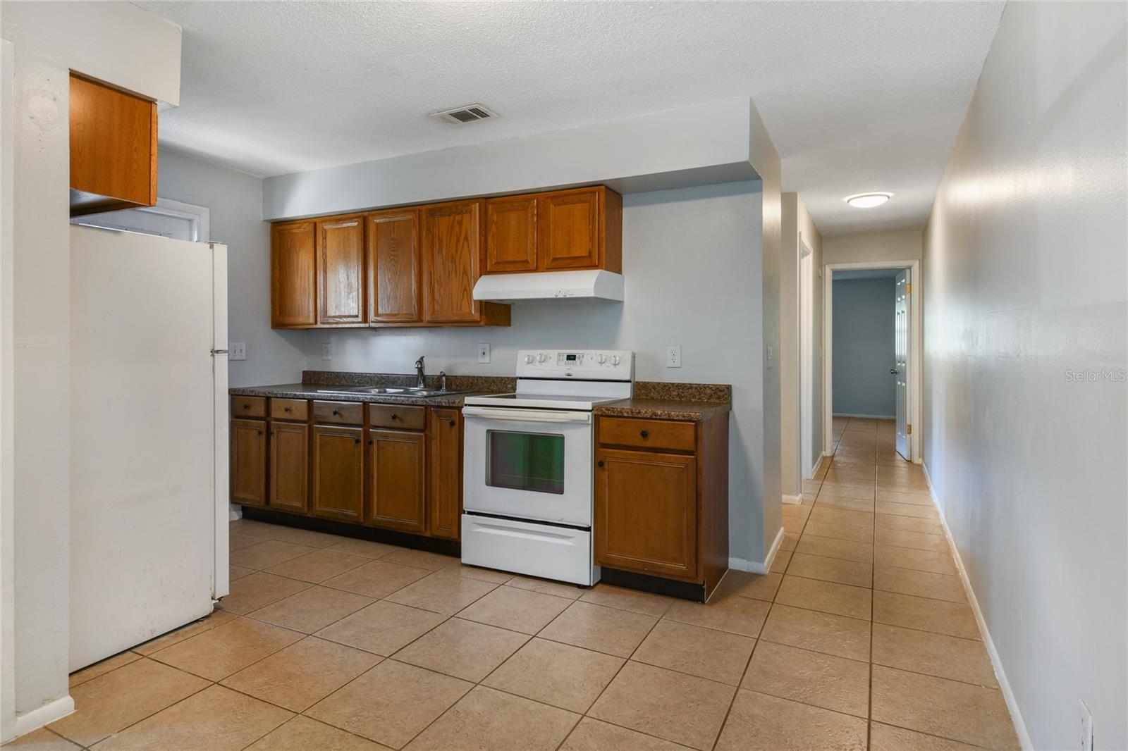 Image 3 of 6 For 408 Rosland Drive