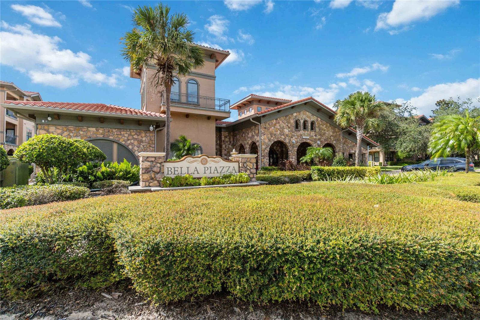 Image 2 of 31 For 907 Charo Parkway 934