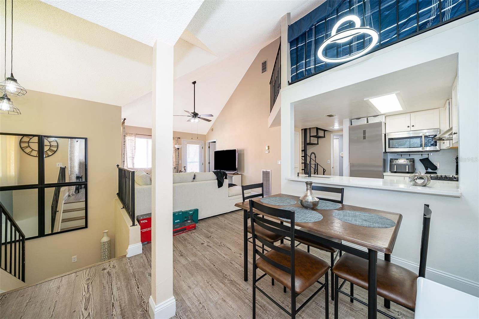 Image 11 of 27 For 8507 Waterview Way