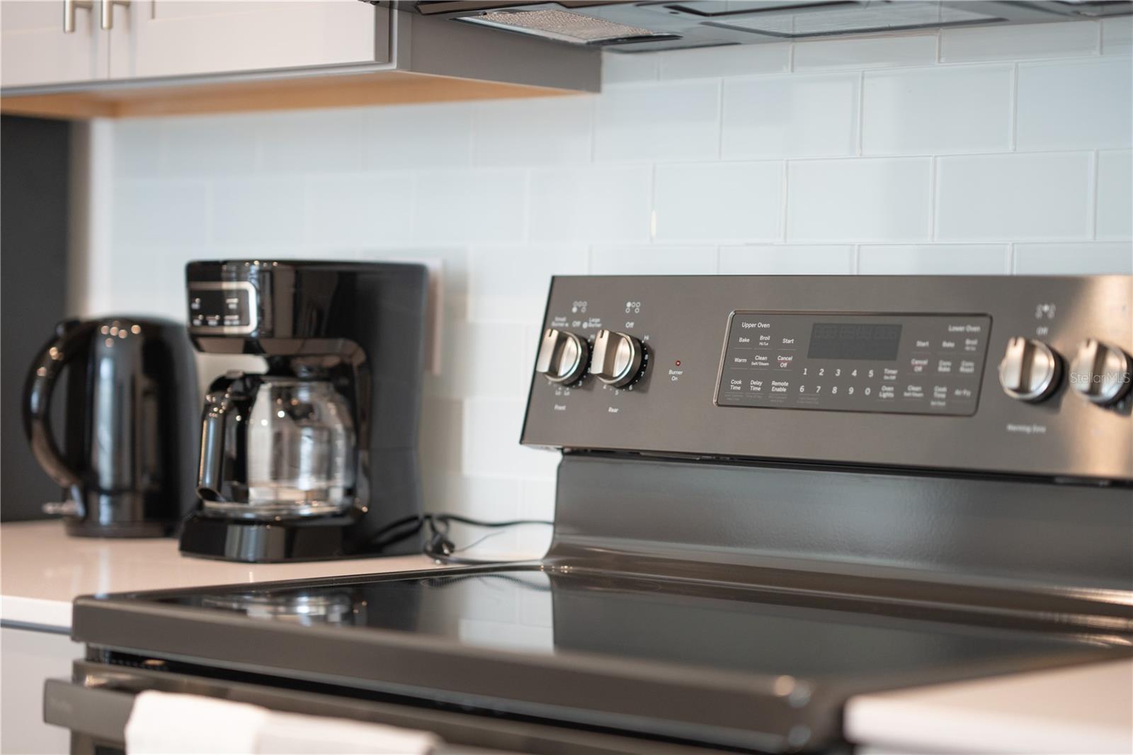 Image 7 of 49 For 974 Splash Shot Place