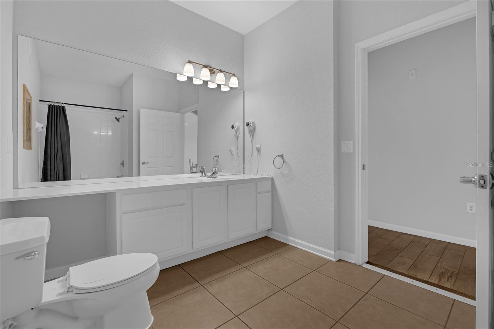 Image 24 of 81 For 5000 Cayview Avenue 30408