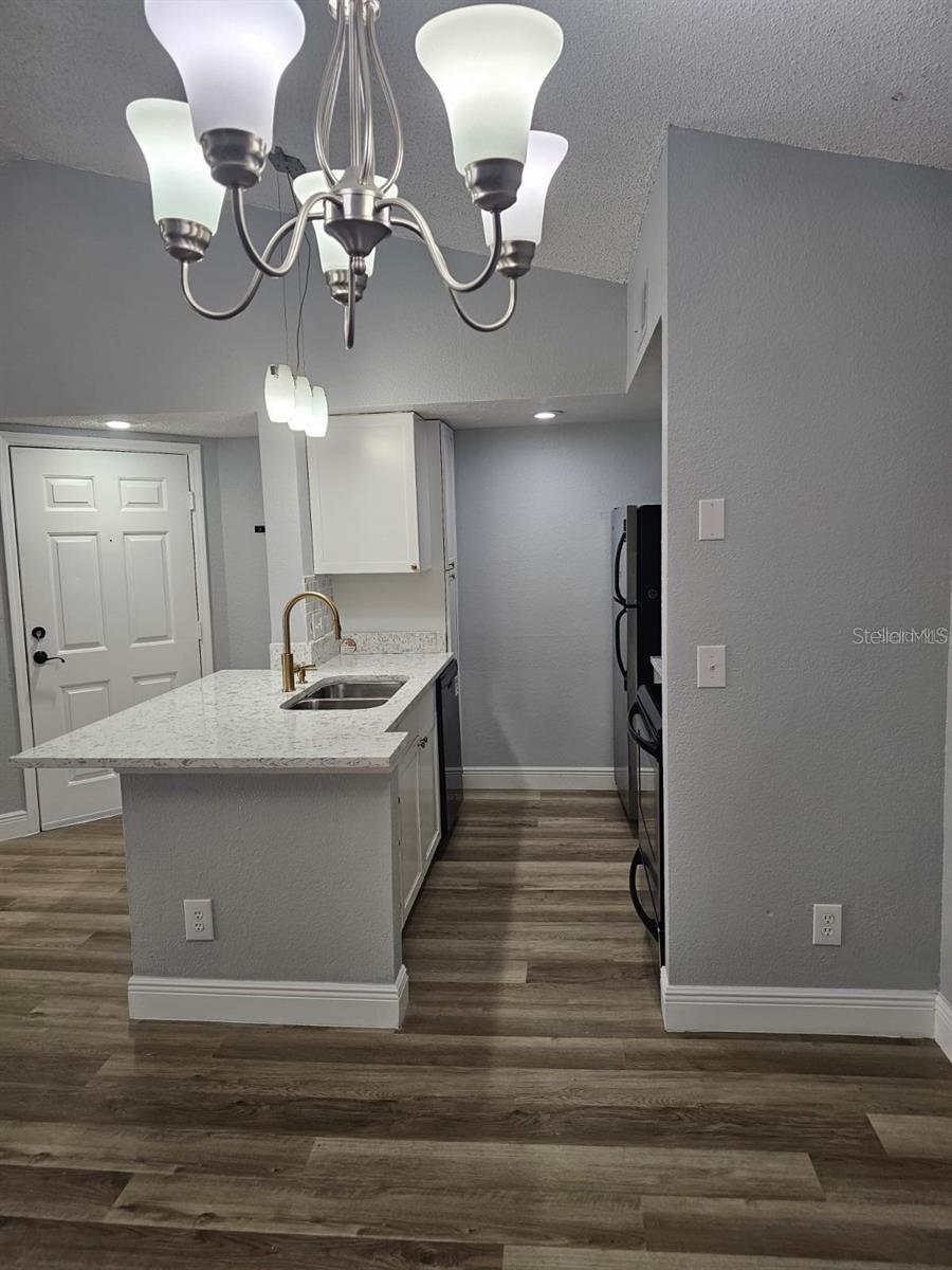 Image 5 of 13 For 5132 Conroy Road 932