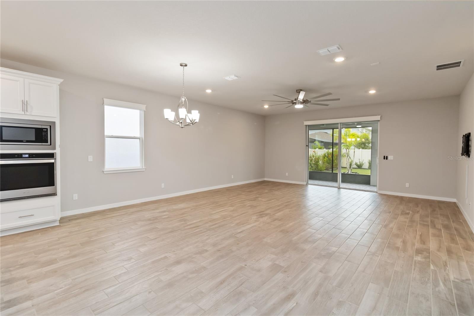 Image 13 of 44 For 5641 Oak Knoll Drive