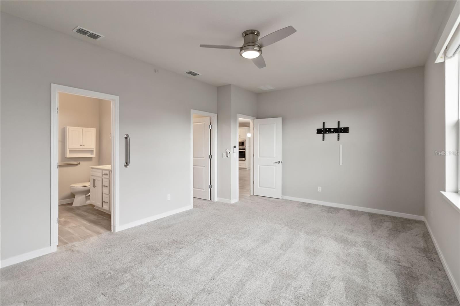 Image 19 of 44 For 5641 Oak Knoll Drive