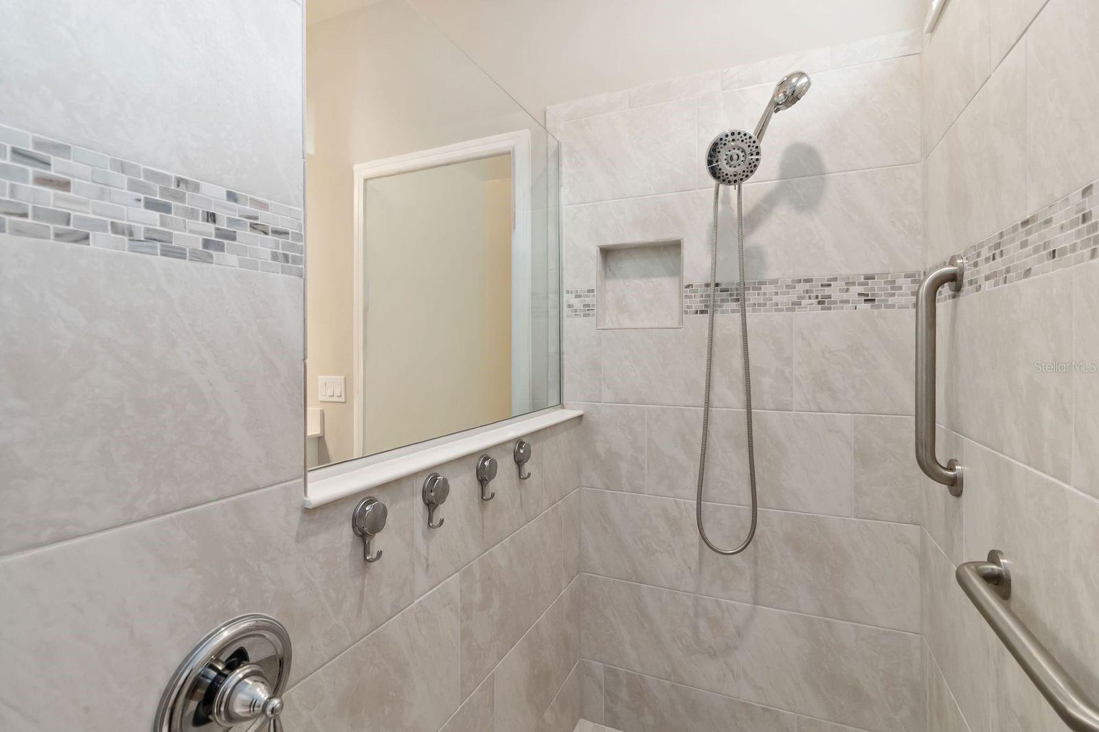 Image 23 of 44 For 5641 Oak Knoll Drive