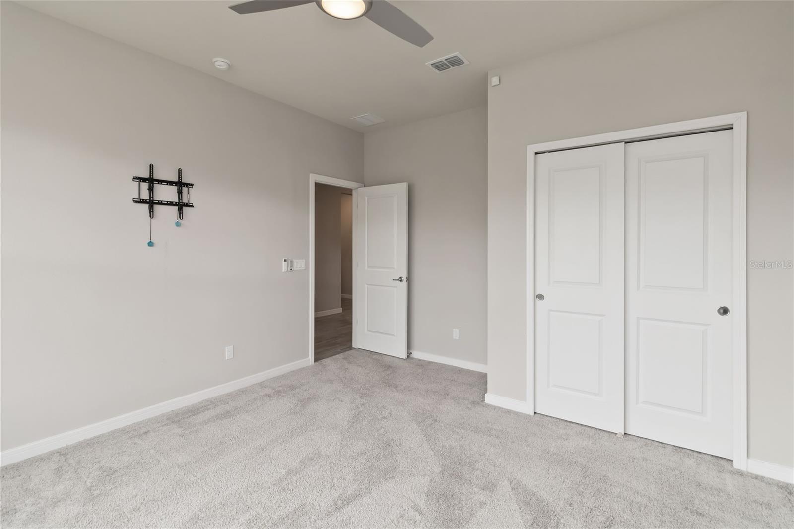 Image 26 of 44 For 5641 Oak Knoll Drive