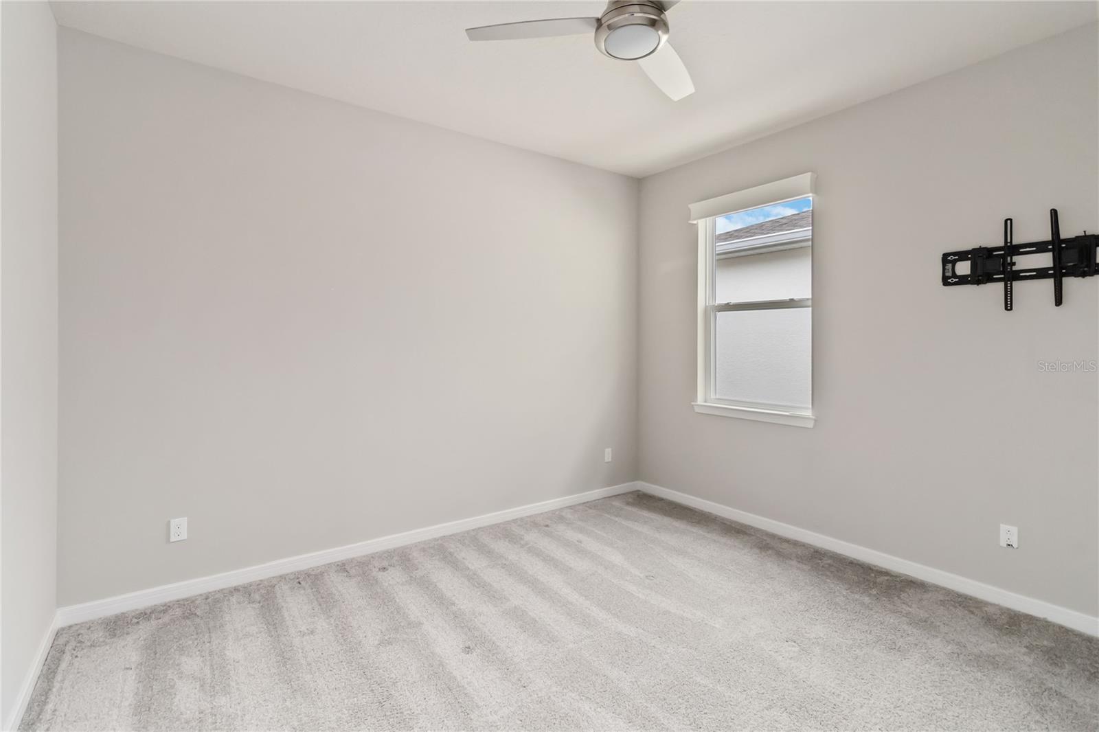 Image 27 of 44 For 5641 Oak Knoll Drive