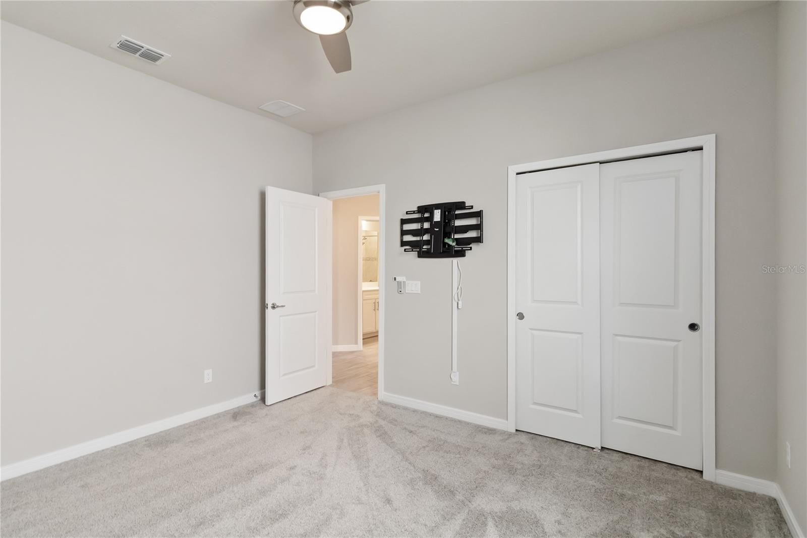 Image 30 of 44 For 5641 Oak Knoll Drive