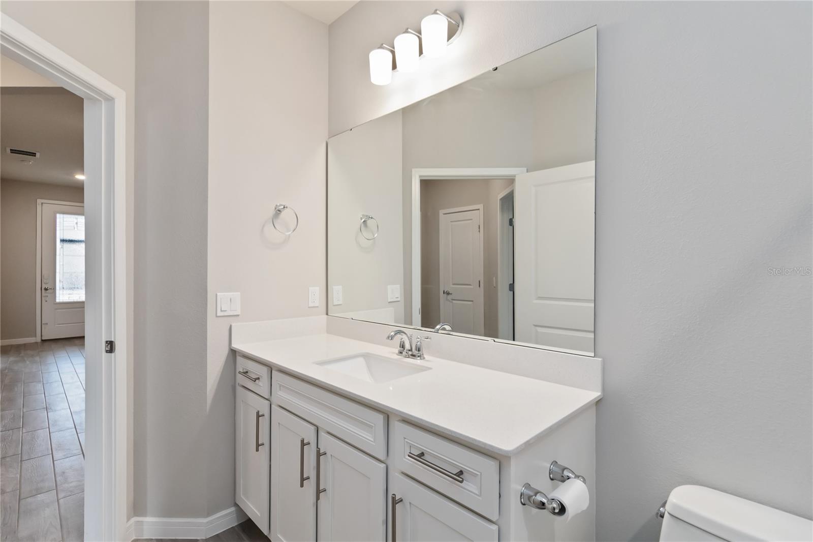 Image 32 of 44 For 5641 Oak Knoll Drive