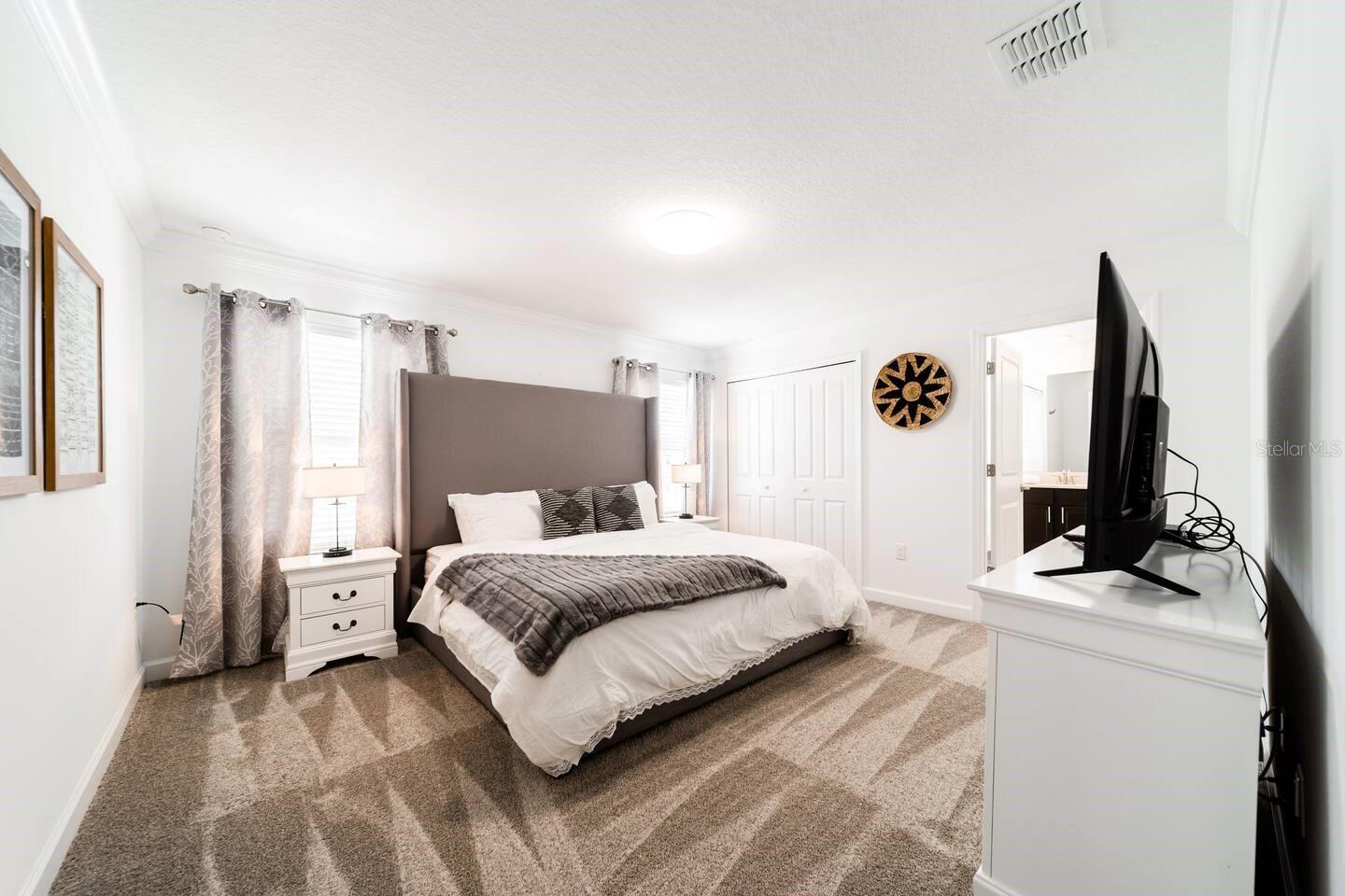 Image 26 of 33 For 1002 Splash Shot Place