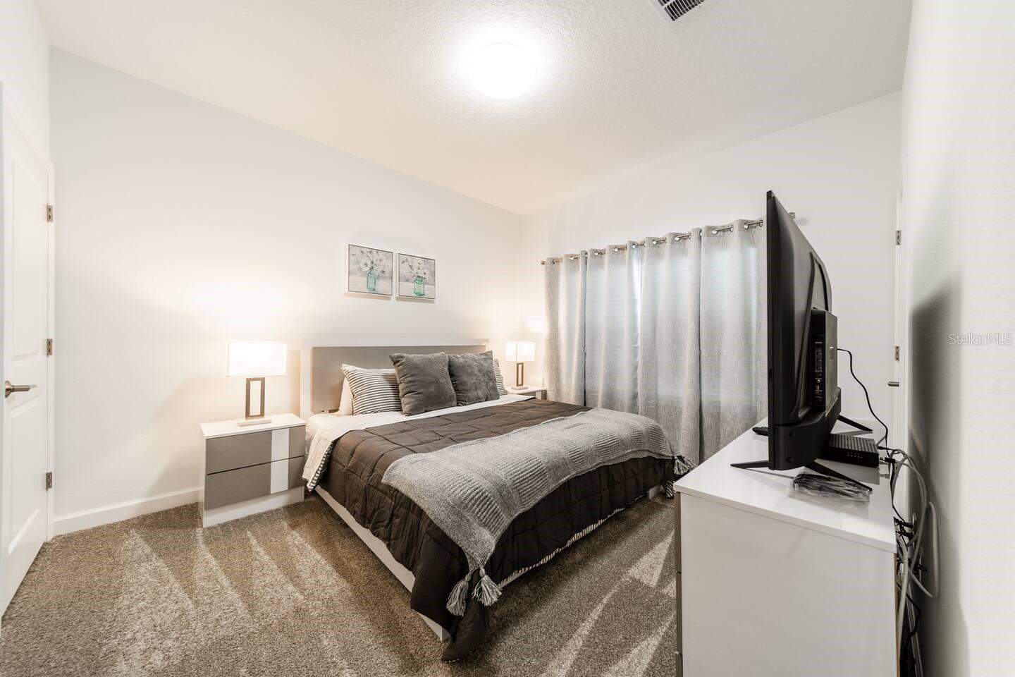 Image 33 of 33 For 1002 Splash Shot Place