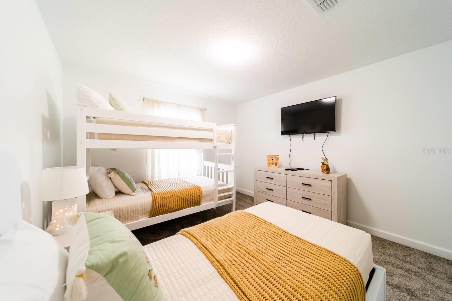 Image 8 of 33 For 1002 Splash Shot Place