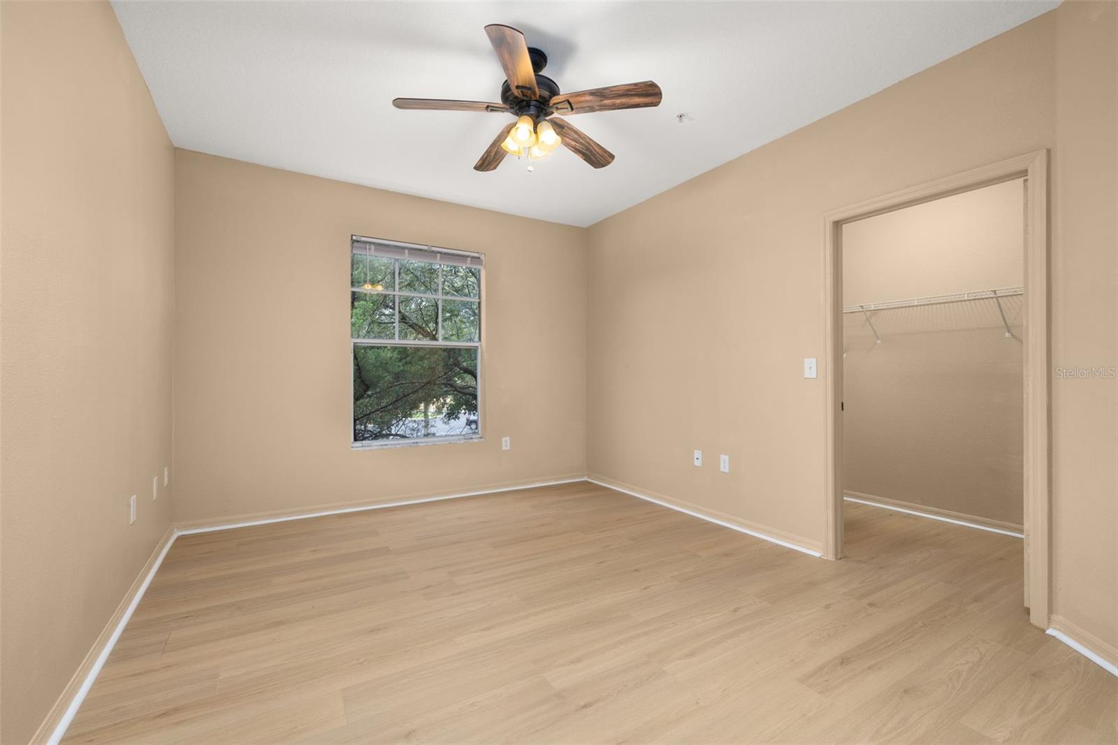 Image 18 of 53 For 5512 Metrowest Boulevard 201