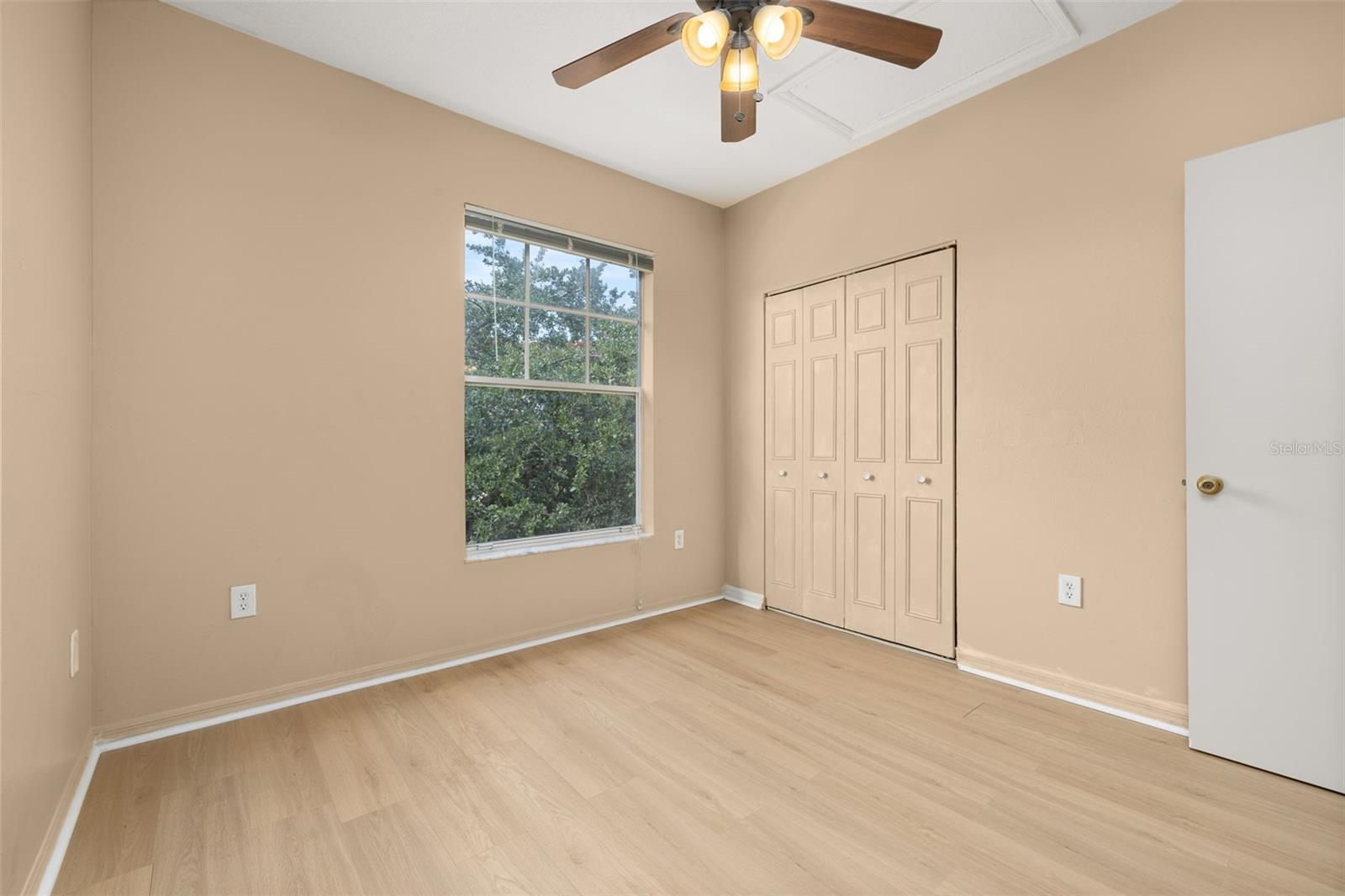 Image 29 of 53 For 5512 Metrowest Boulevard 201