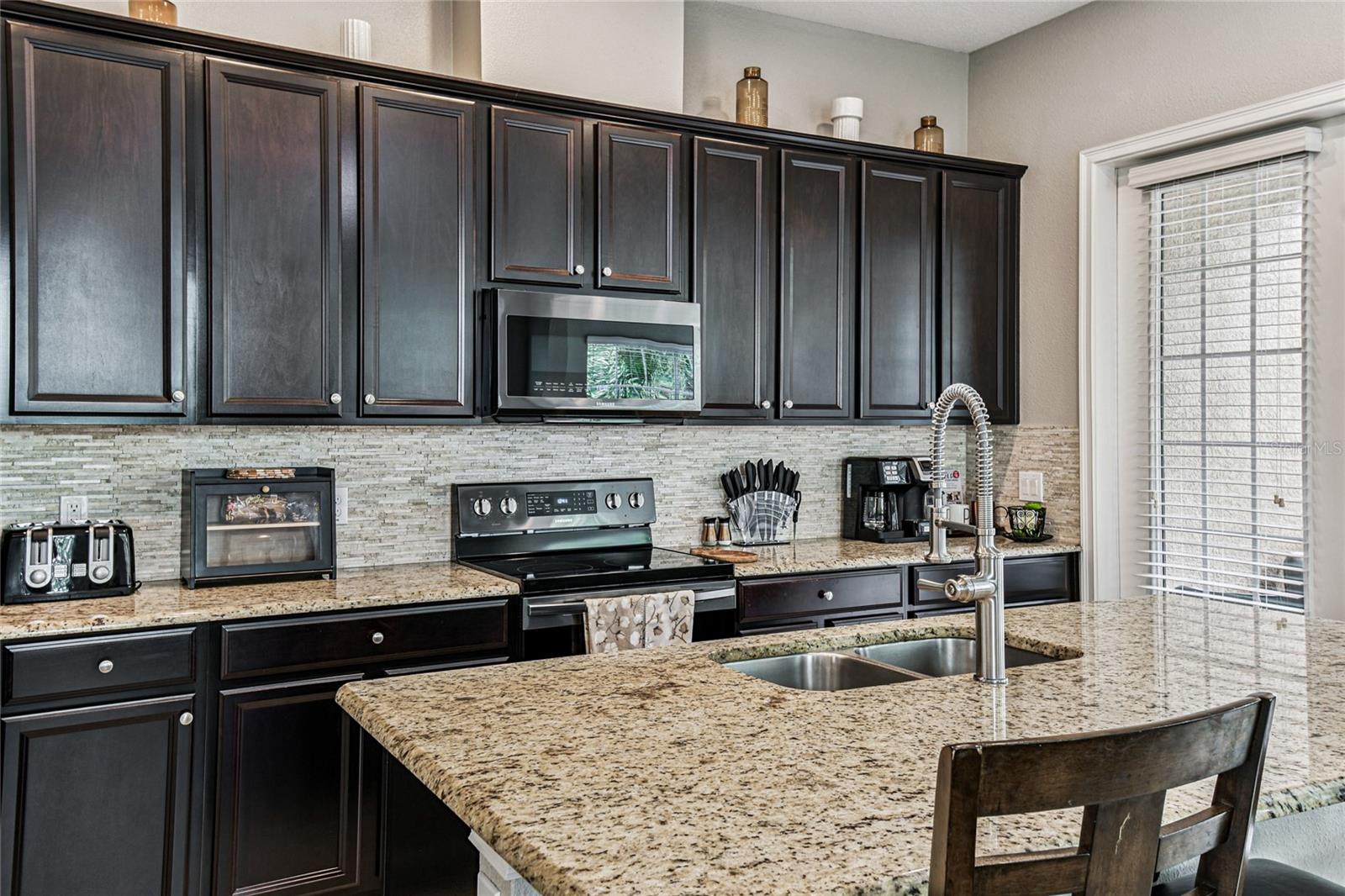 Image 10 of 62 For 928 Lobelia Dr