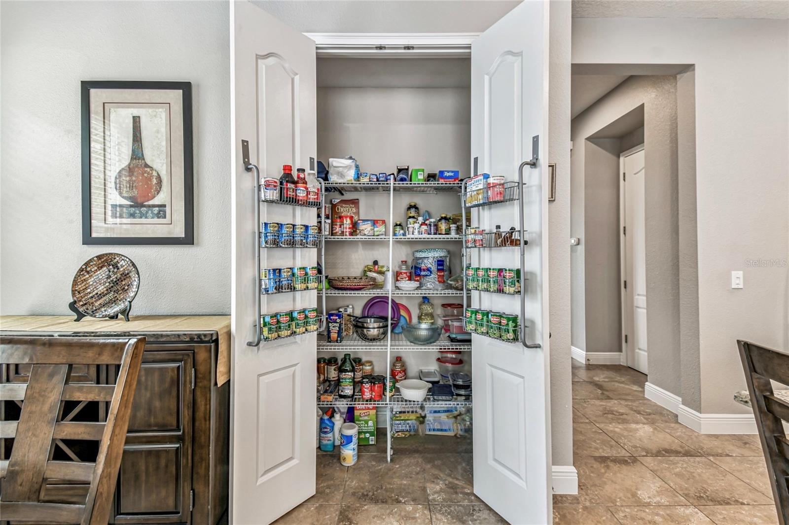 Image 16 of 62 For 928 Lobelia Dr