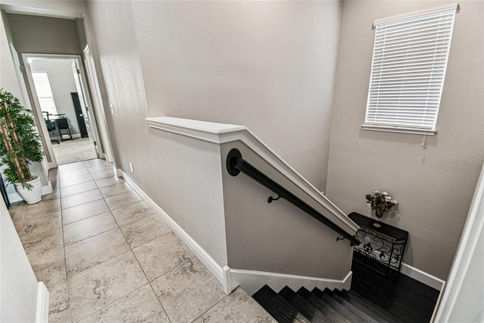 Image 29 of 62 For 928 Lobelia Dr