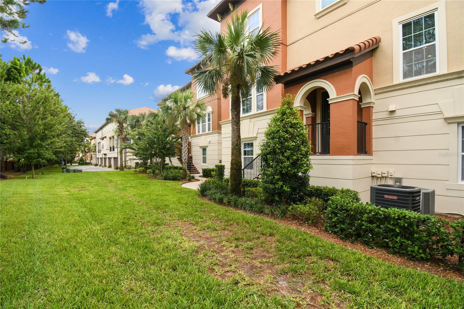 Image 45 of 62 For 928 Lobelia Dr