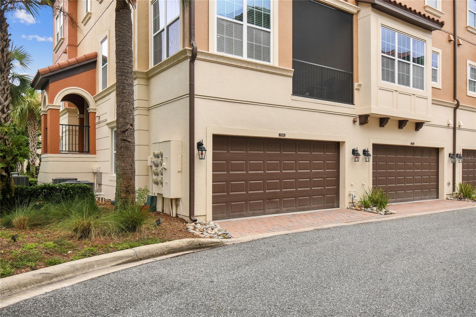 Image 46 of 62 For 928 Lobelia Dr