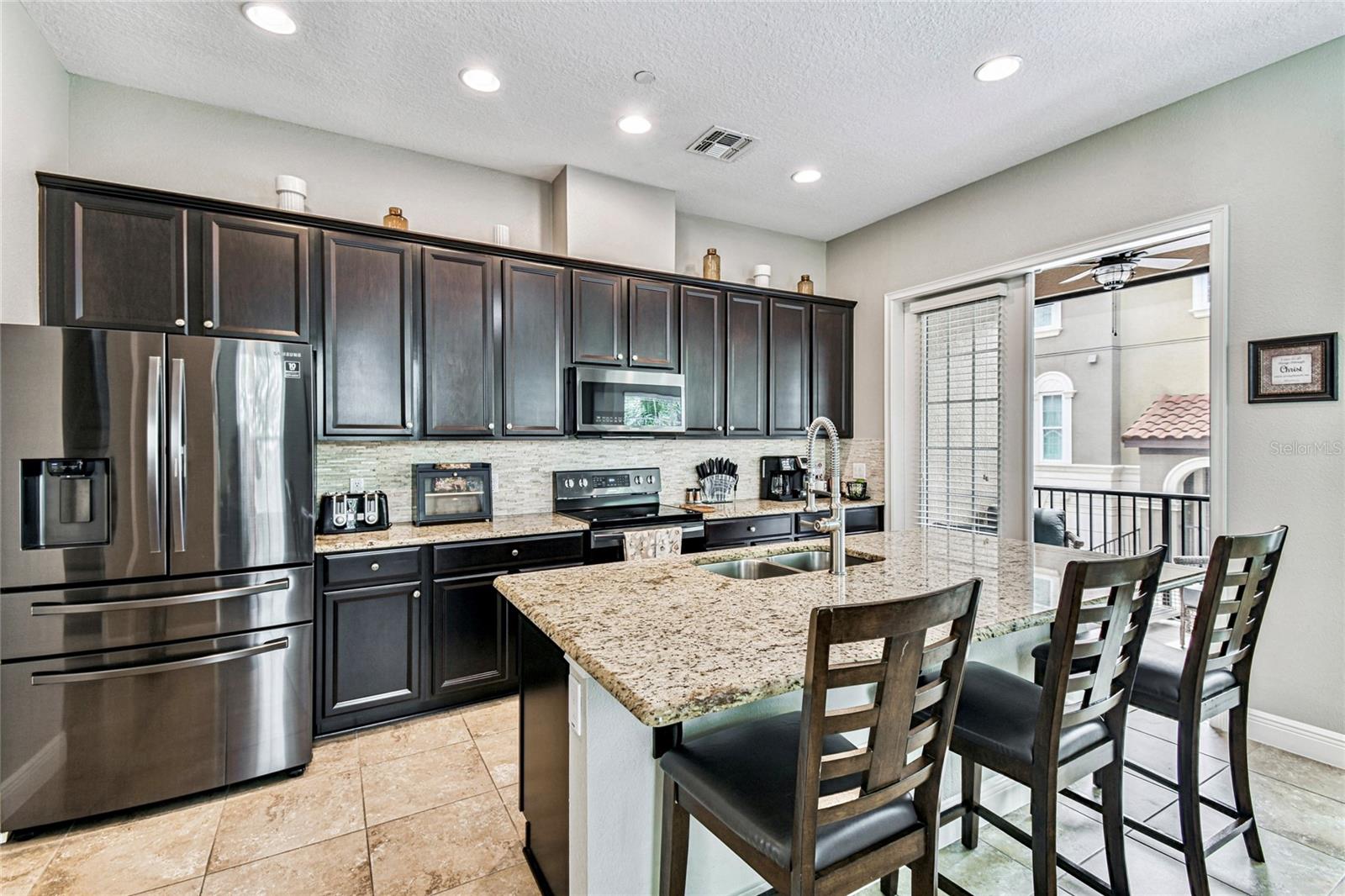 Image 6 of 62 For 928 Lobelia Dr