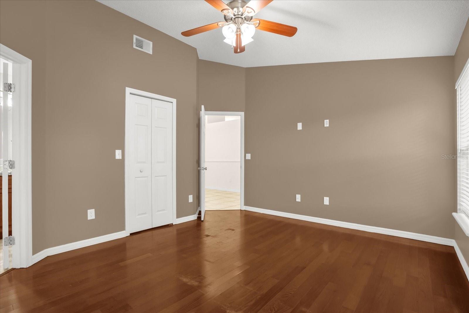 Image 14 of 31 For 281 Brightview Drive