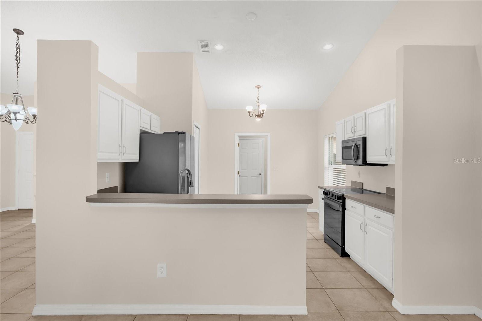 Image 7 of 31 For 281 Brightview Drive