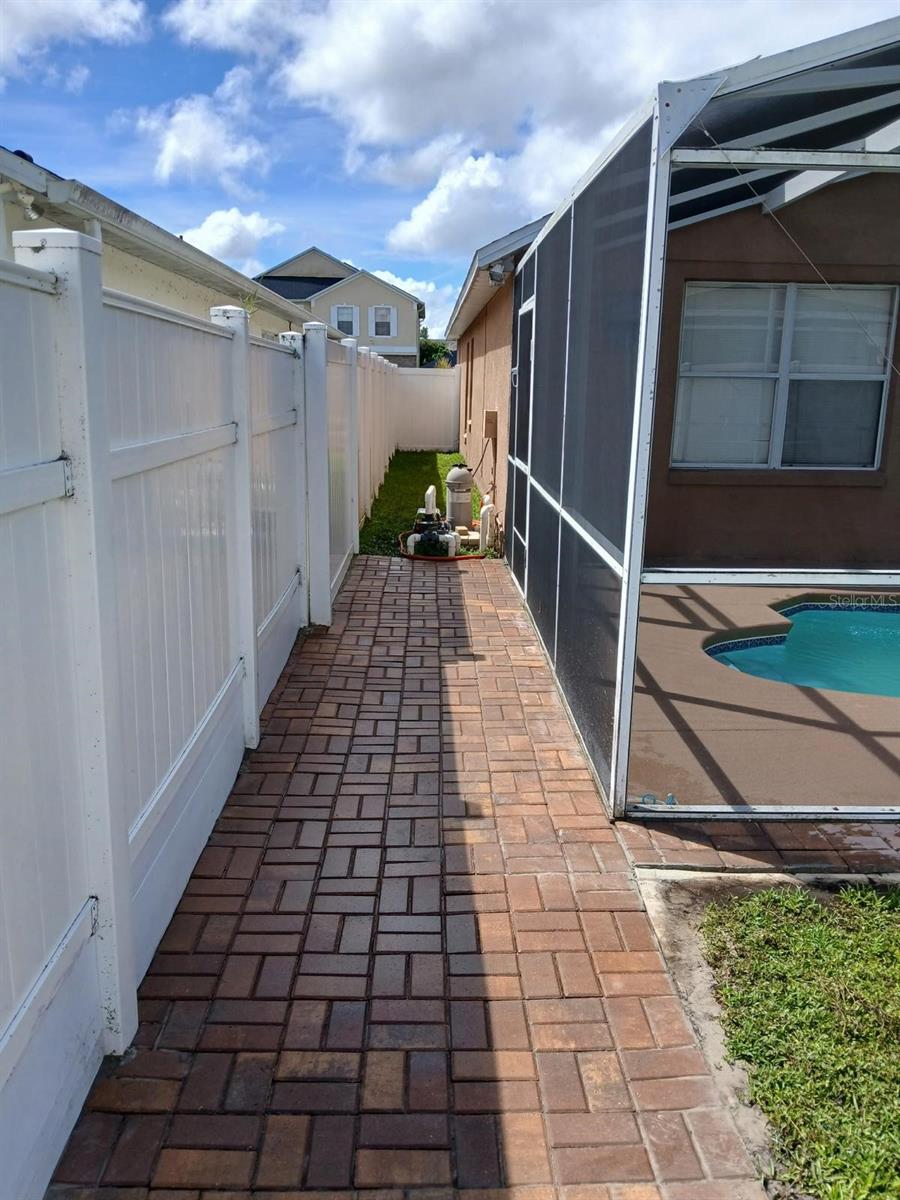 Image 14 of 21 For 2182 Mallard Creek Circle