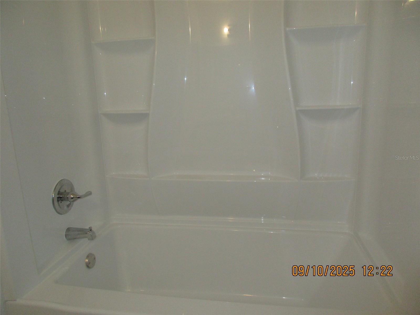 Image 21 of 27 For 131 Jones Lane D