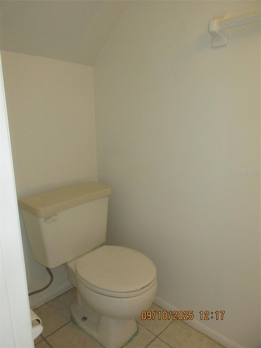 Image 7 of 27 For 131 Jones Lane D