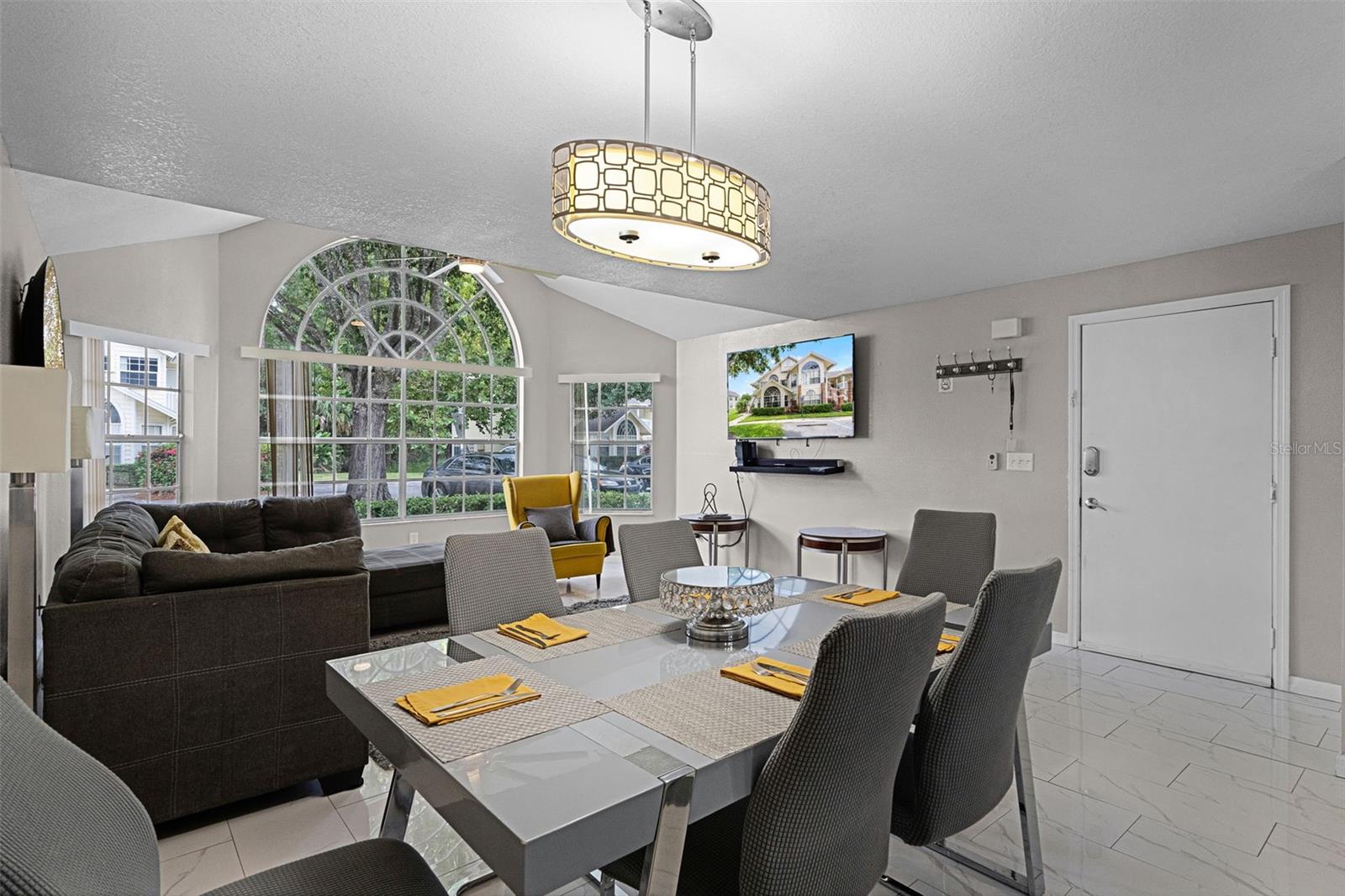 Image 10 of 44 For 5004 Laguna Bay Circle 47