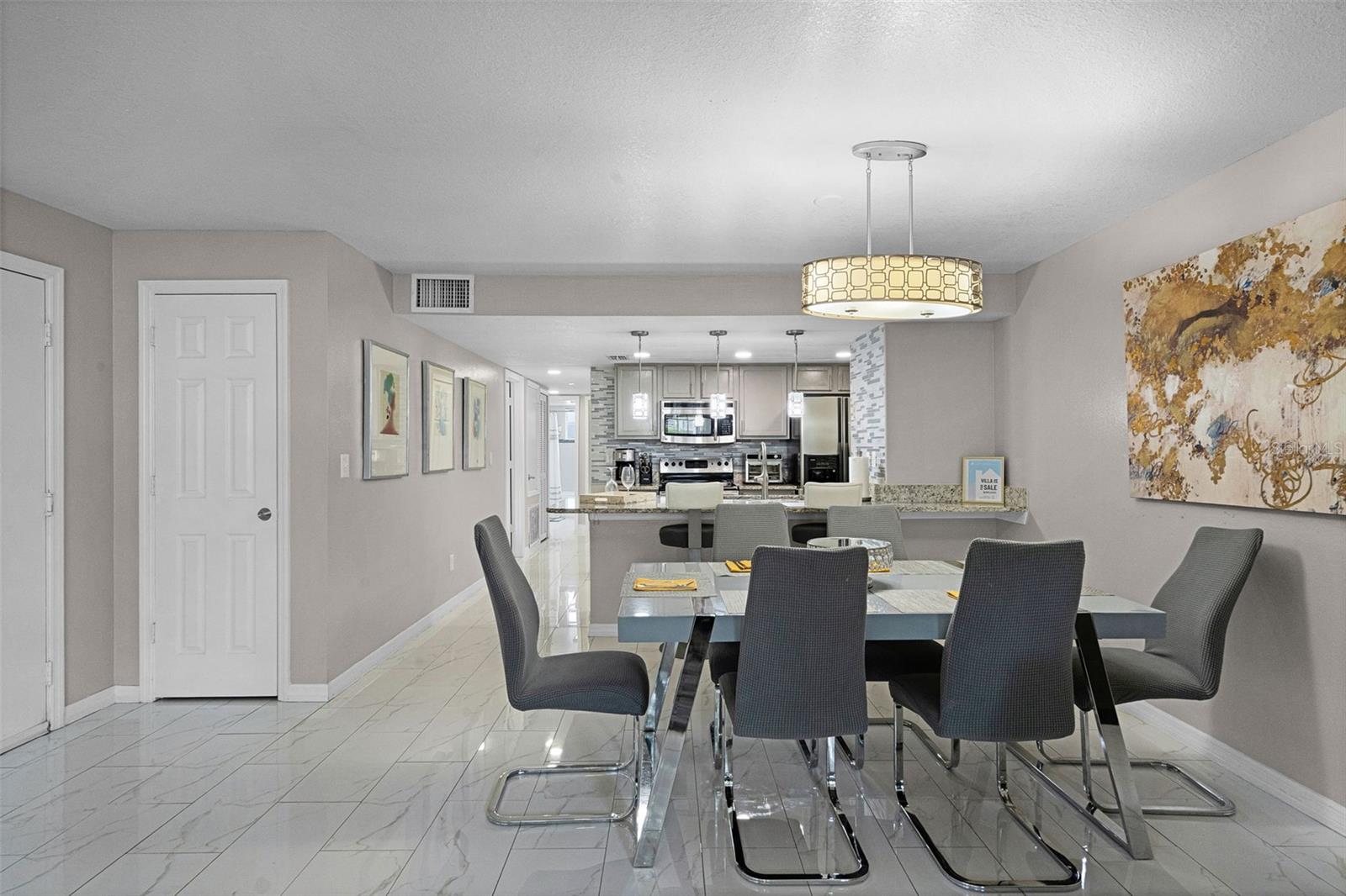 Image 13 of 44 For 5004 Laguna Bay Circle 47